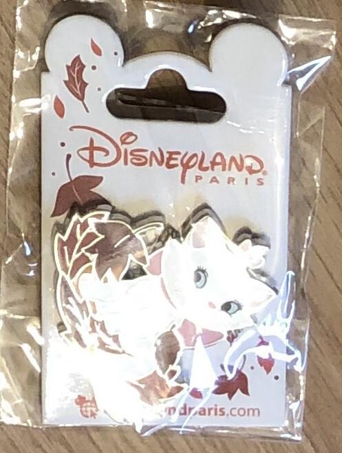 Marie Aristocats Winter Leaves Leaf Series Disney Land Paris DLP Nov 2022 Pin