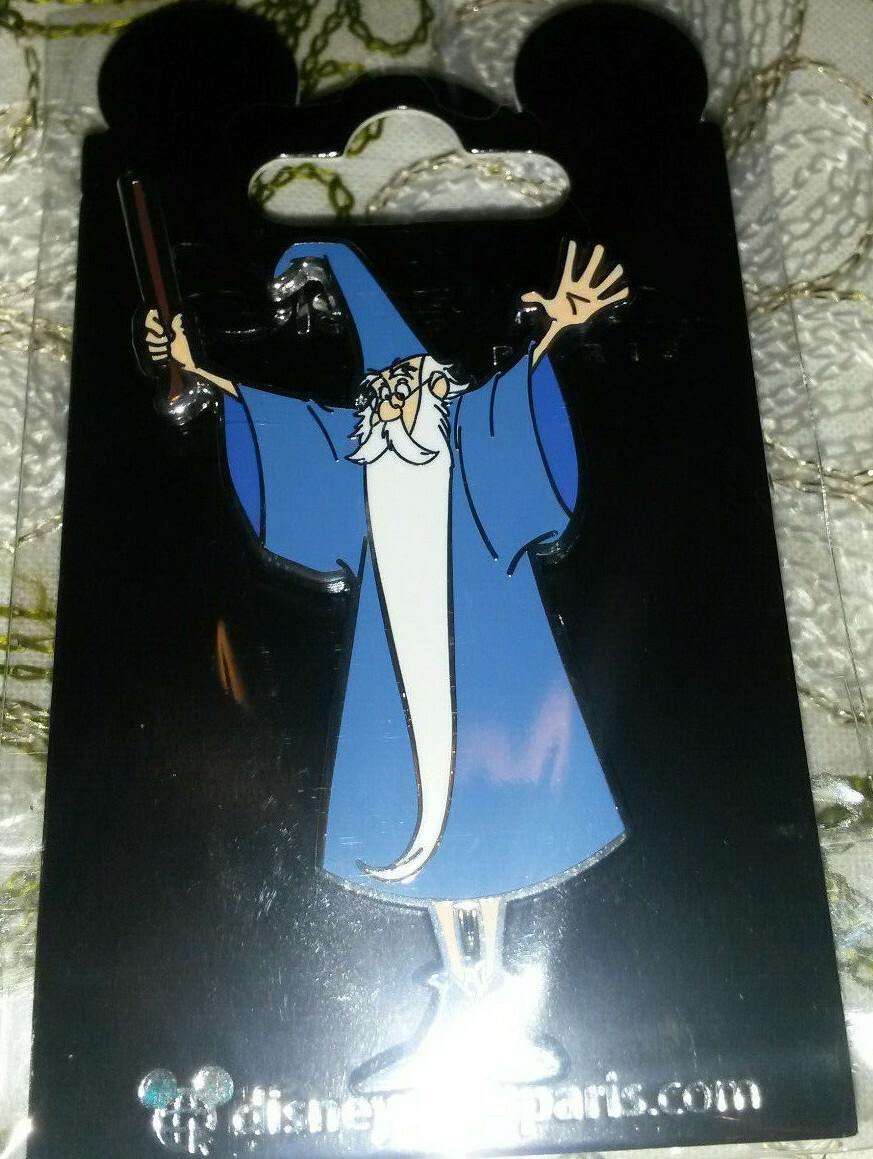 Merlin Wizard with wand Sword in the Stone Disney Land Paris Dlrp Dlp 2019 pin