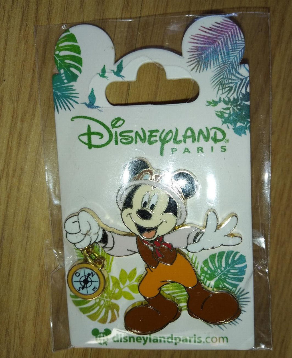 Mickey Dangle Compass Explorer Jungle series 2021 Disney Land Paris Dlp Dlrp Pin