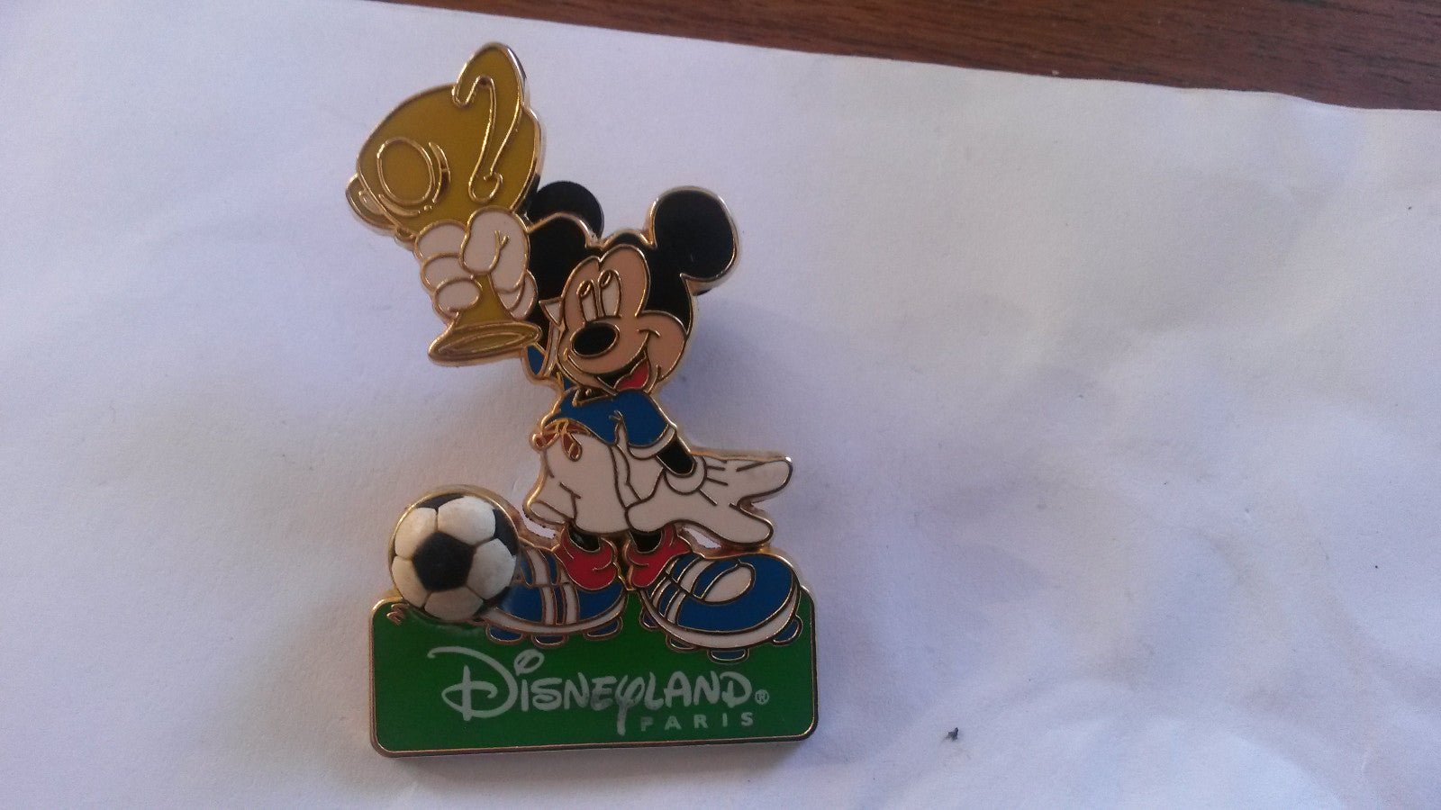 Mickey Football Soccer Disney Land Paris Dlrp Dlp 2002 World cup 3D LE Pin