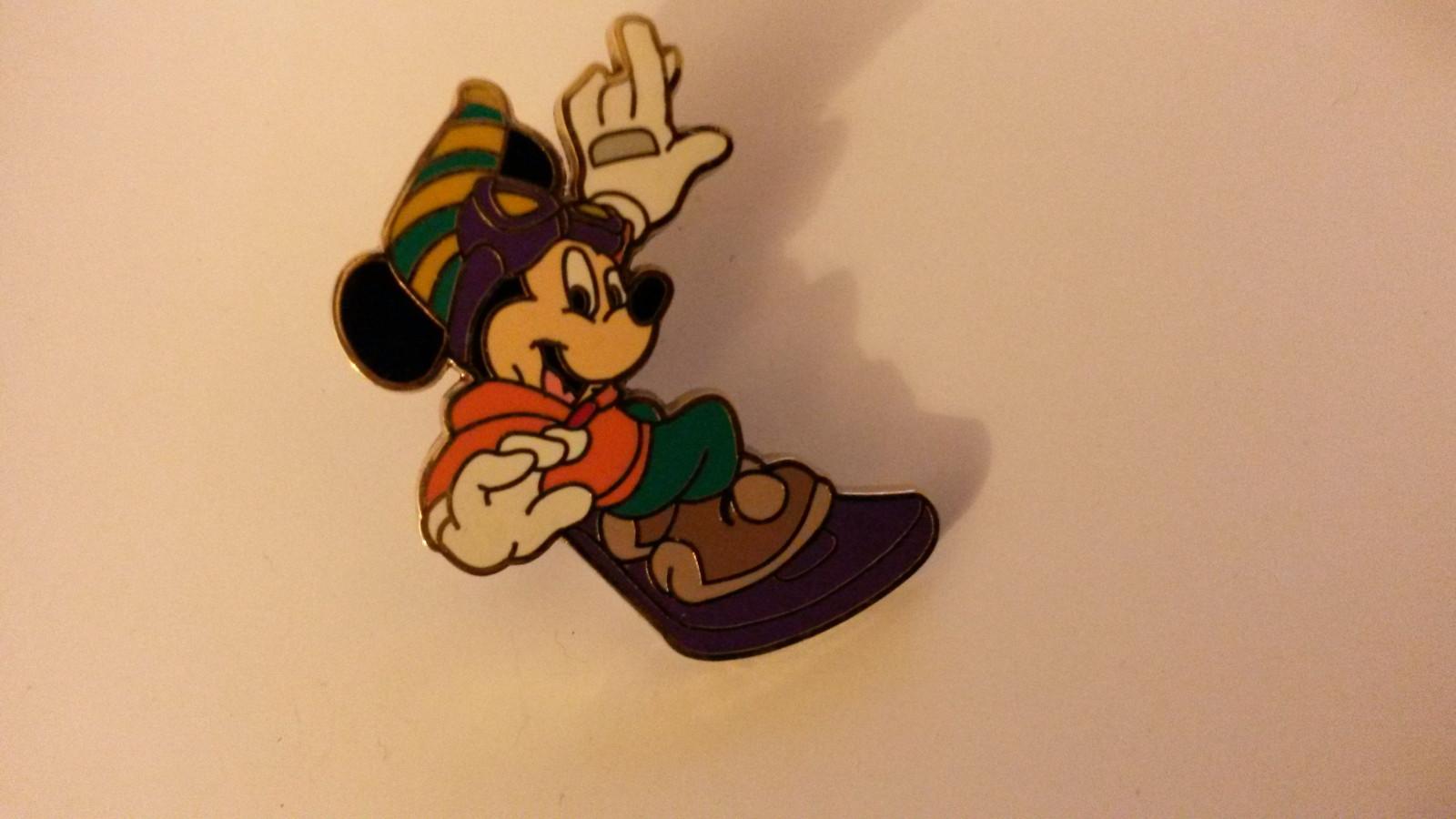 Mickey Snow Boarding Surfing Disney Paris Cast Lanyard Series Dlrp Dlp 2005 Pin