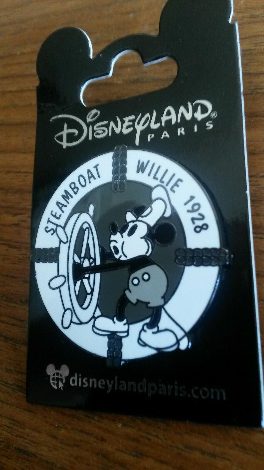 Mickey Steamboat Willie 1928 Rubber ring Disney Land Paris Dlrp Dlp round Pin