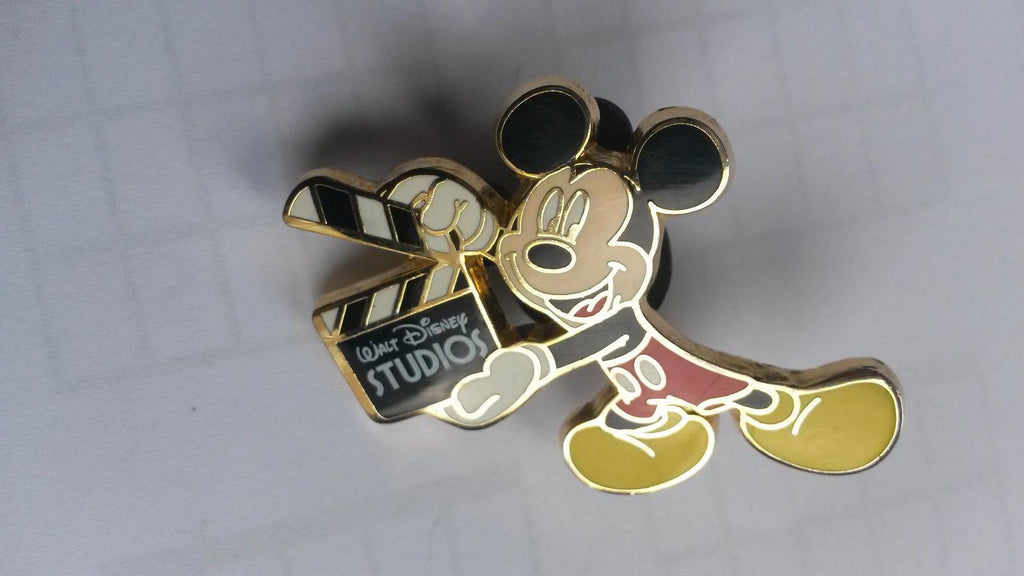 Mickey with Moovie Clapboard Disney Studios Disney Land Paris 2001 Dlrp Dlp Pin