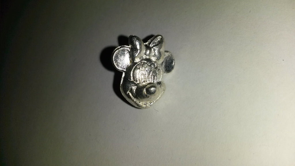 Minnie 3D smiling face silver colour Disney pin