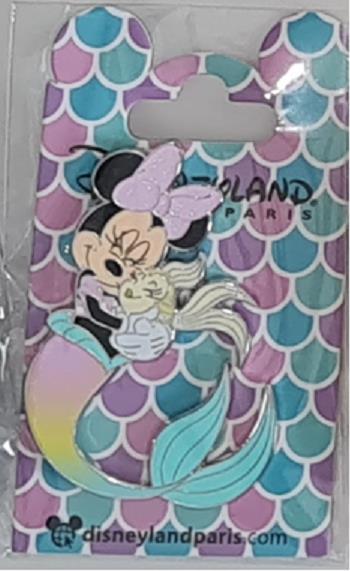 Minnie Mermaid Hugging Cleo the Fish Disney Land Paris Dlp 2022 Glitter Pin
