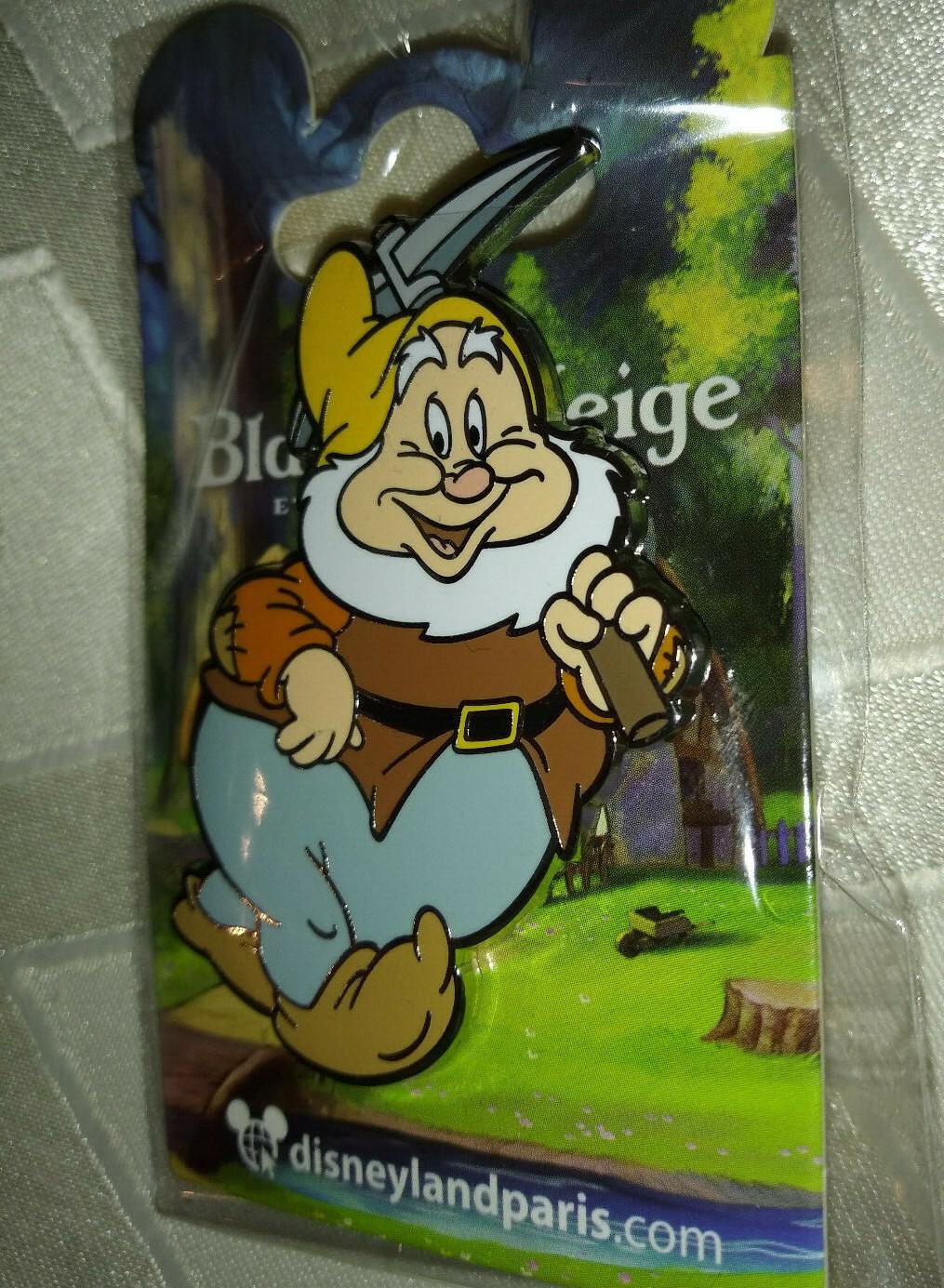 New Happy Dwarf Snow White set Dlp Dlrp Disney Land Paris October 2021 Pin