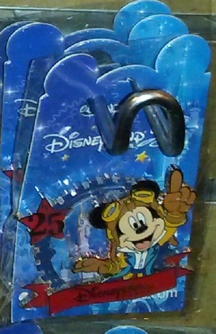New Mickey Aviator round Disney L Paris 25th anniversary Dlrp Dlp March 2017 pin