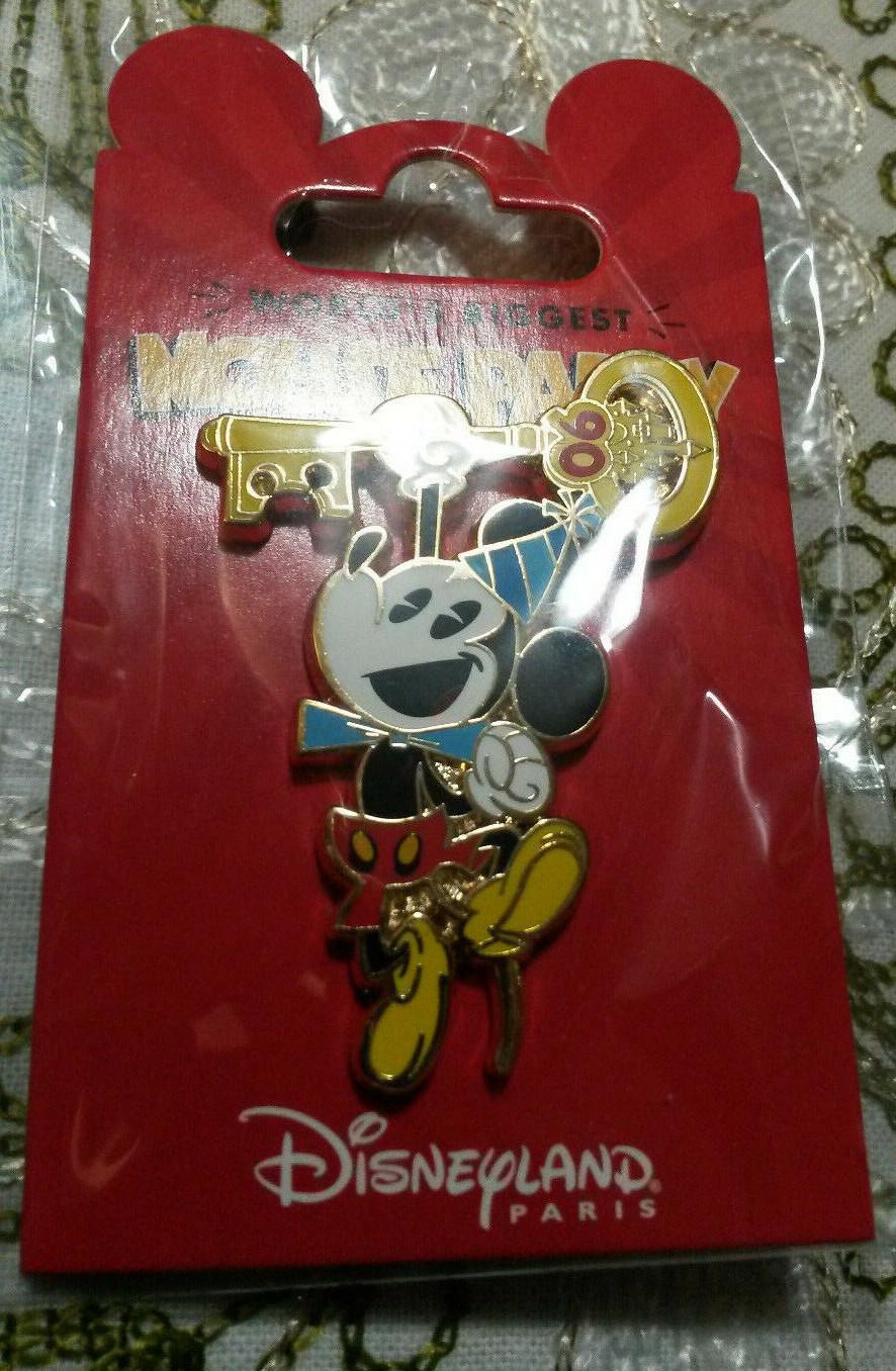 New November 2018 Mickey 90th with Castle Key Disney Land Paris Dlrp Dlp Pin