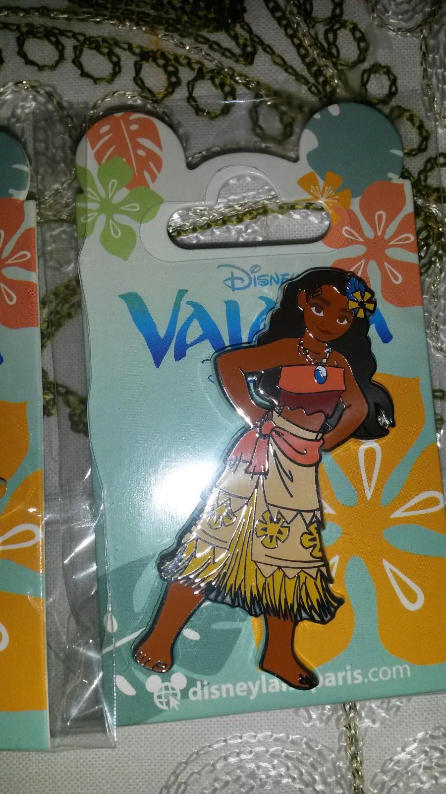 New Pua 2019 and Pua and Hei Hei 2016 Vaiana Disney Land Paris Dlp 2 Pins