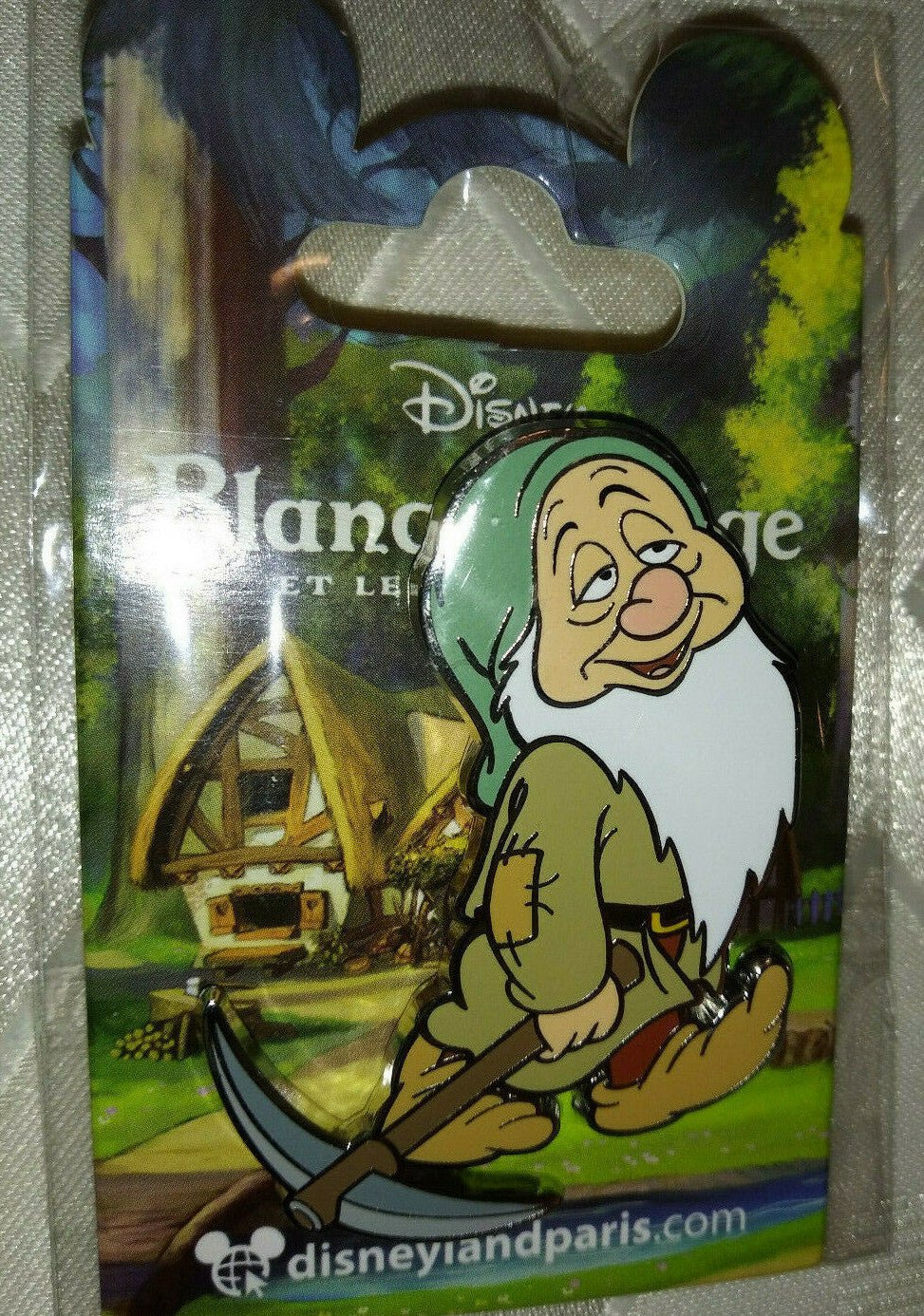 New Sleepy Dwarf Snow White set Dlp Dlrp Disney Land Paris October 2021 Pin