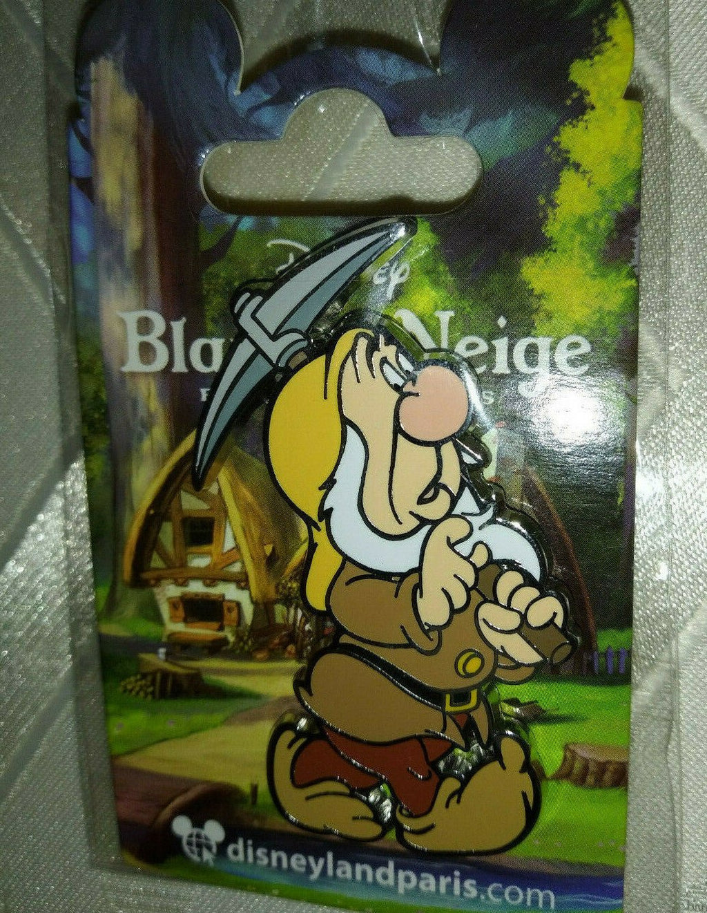 New Sneezy Dwarf Snow White set Dlp Dlrp Disney Land Paris October 2021 Pin