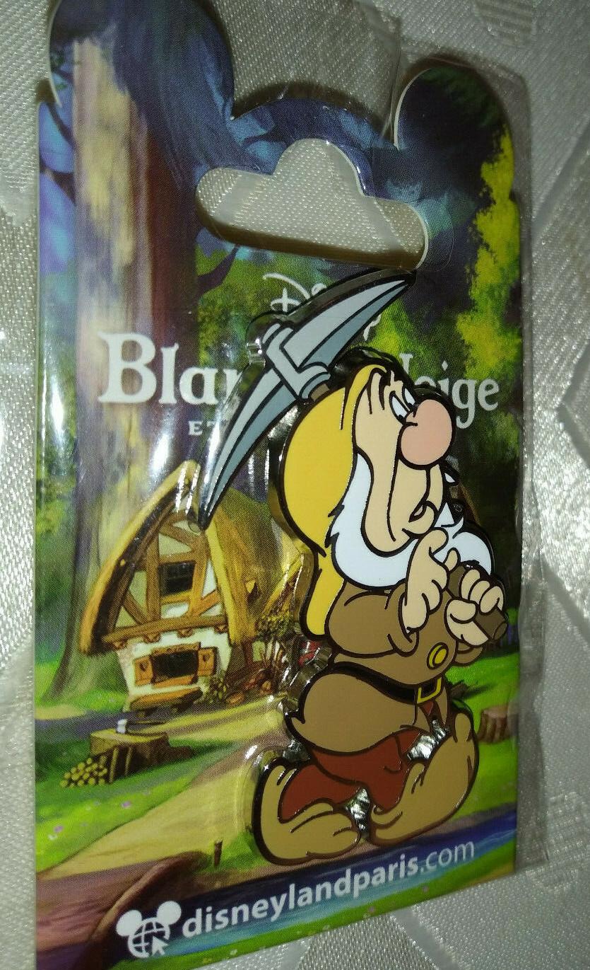 New Sneezy Dwarf Snow White set Dlp Dlrp Disney Land Paris October 2021 Pin