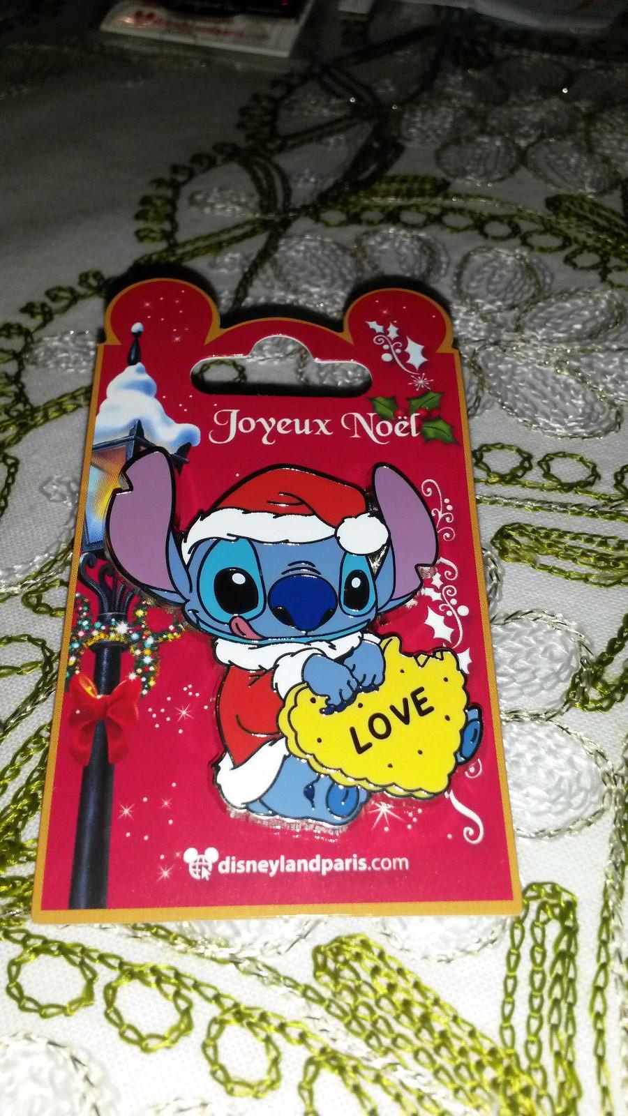 New Stitch with Xmas Red Hat Love Message 2018 Disney Land Paris Dlrp Dlp Pin
