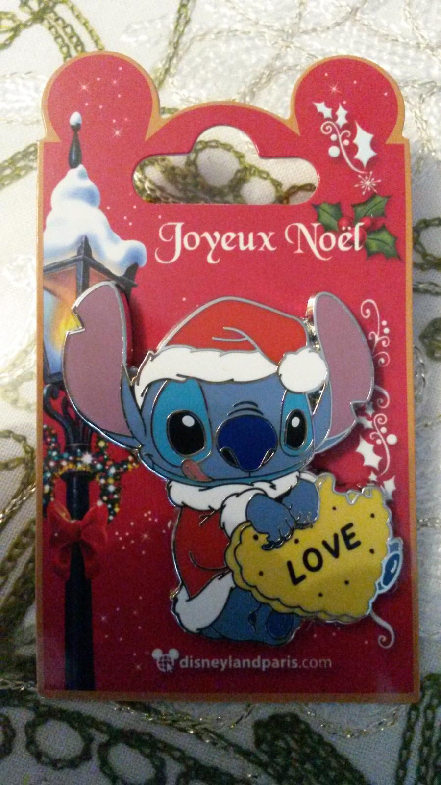 New Stitch with Xmas Red Hat Love Message 2018 Disney Land Paris Dlrp Dlp Pin
