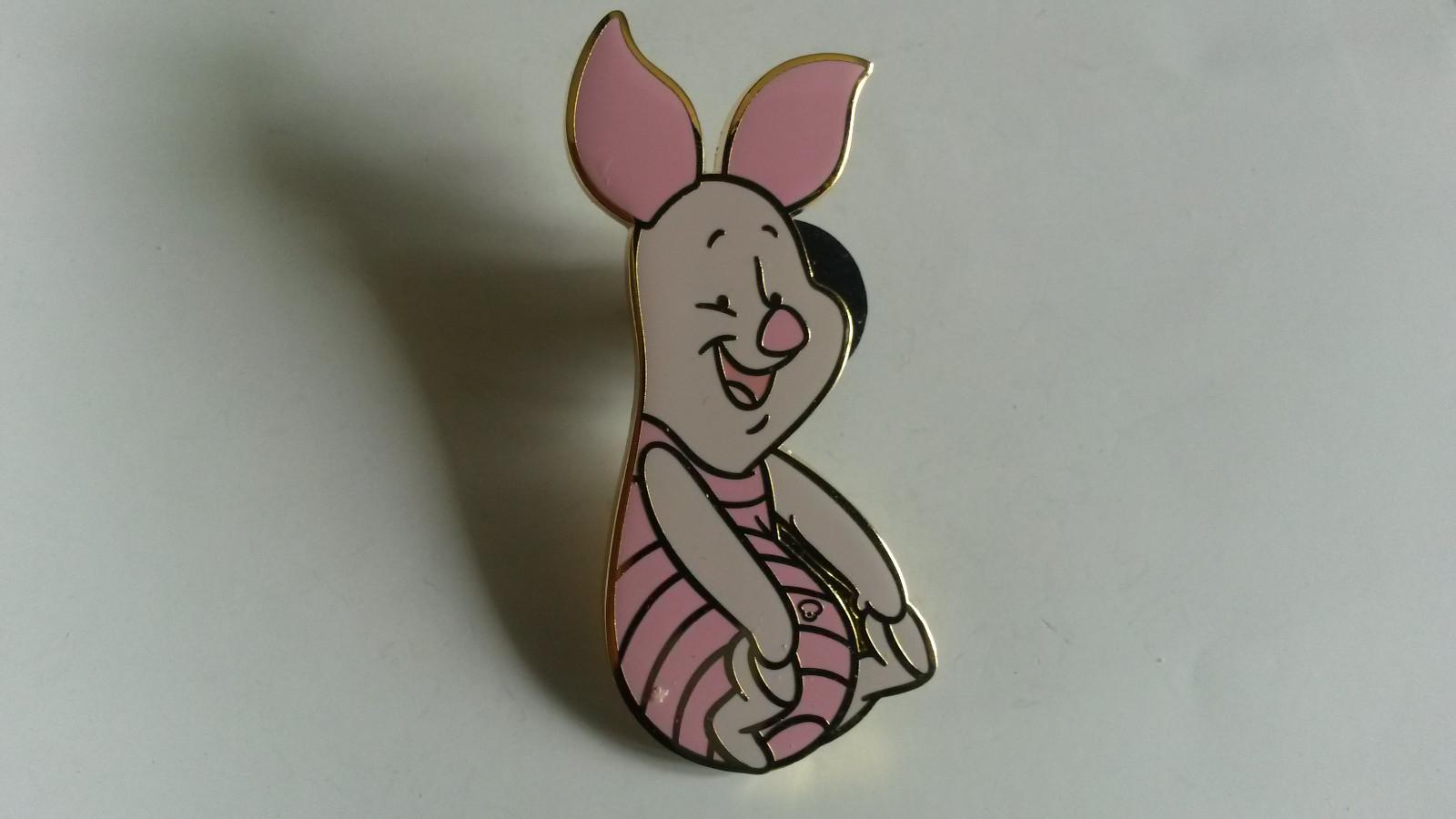 Piglet (Winnie) Disney Paris Cast Lanyard Series 6 Dlrp Dlp LE 1200 2011 pin