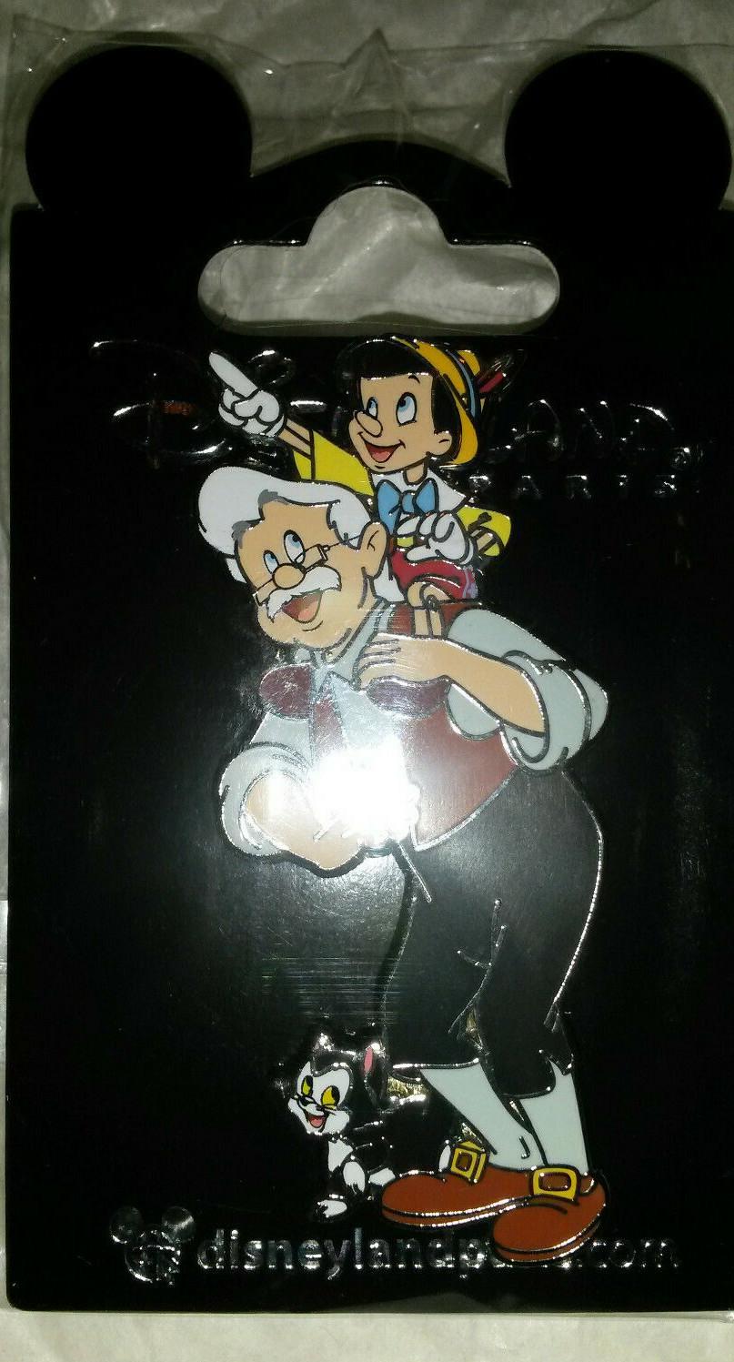 Pinocchio on Geppetto shoulder Figaro August 2020 Disney Land Paris Dlp Dlrp Pin