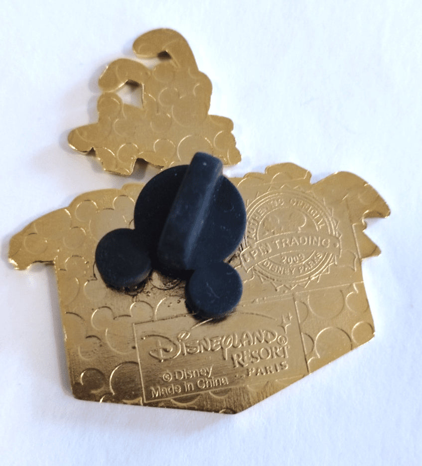 Pluto in a present Christmas box from set Disney Land Paris Dlp DLRP 2009 Pin