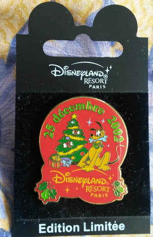 プルート ツリーとプレゼントと骨 クリスマス 2002 LE ディズニー L パリ Dlrp Dlp ピン