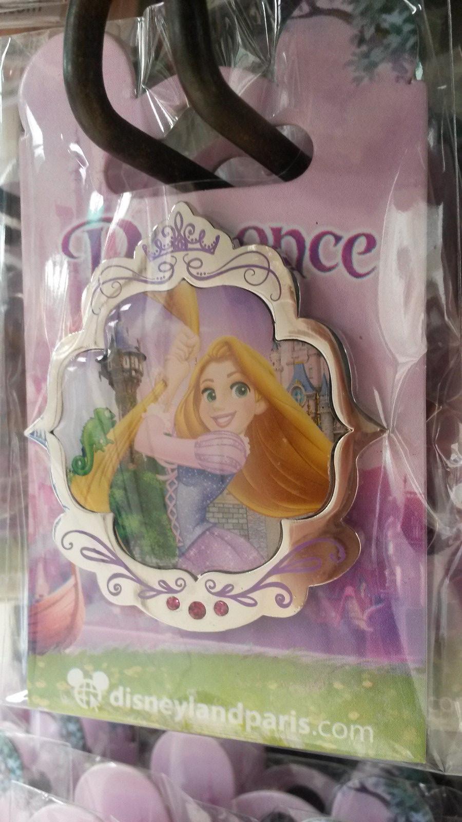 Rapunzel with Pascal (Tangled Raiponce) Disney Land Paris Dlrp Dlp 2017 pin