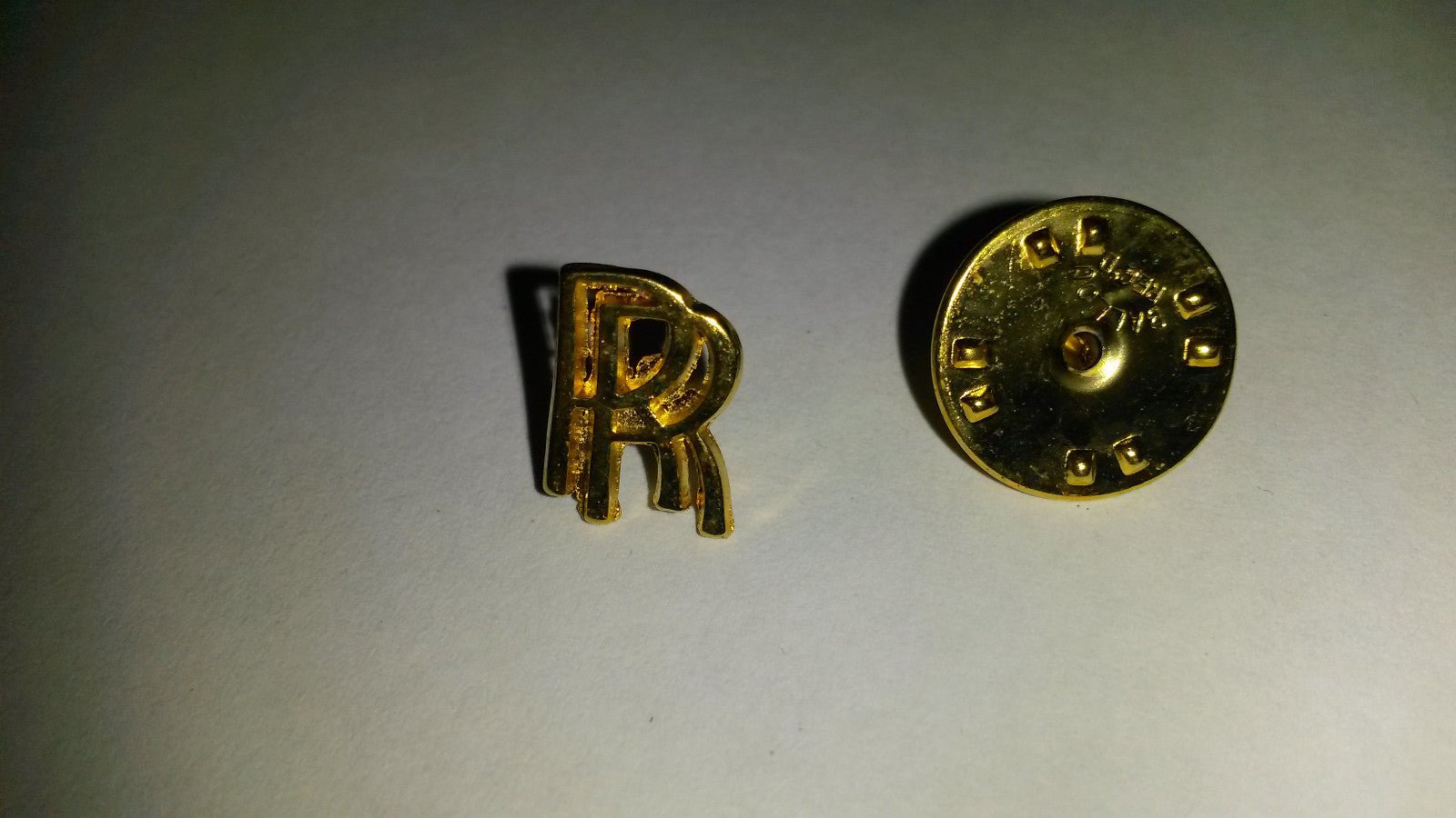 Rolls Royce RR Logo gold colour car Pin Pin's