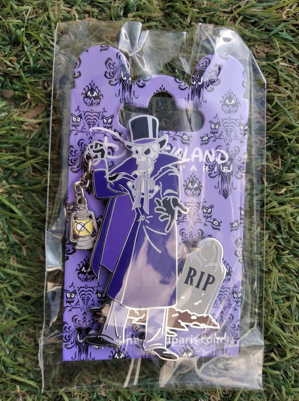 Skeleton Lantern Phantom Manor Haunted Mansion Disney Paris DLP 2022 Dangle Pin