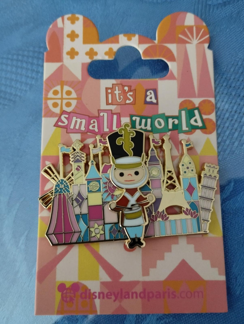 Small World Attraction Series British Guard Disney Paris Dlp 2023 Pin on Pin