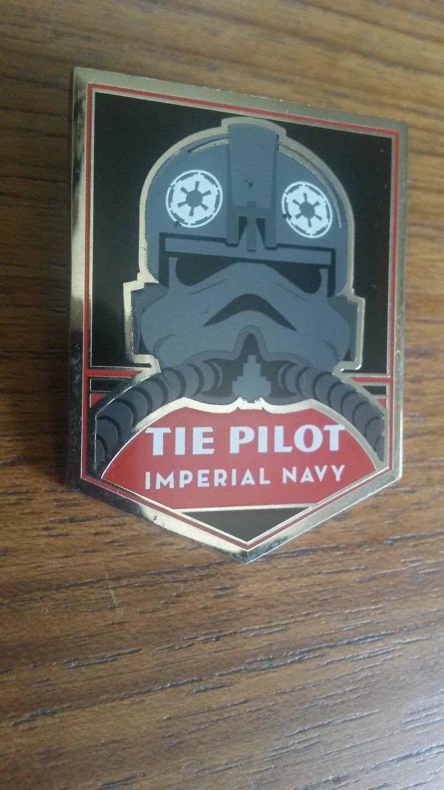 Star Wars Helmet Booster Set Tie Pilot only Disney Land Paris Dlrp Dlp 2017 Pin