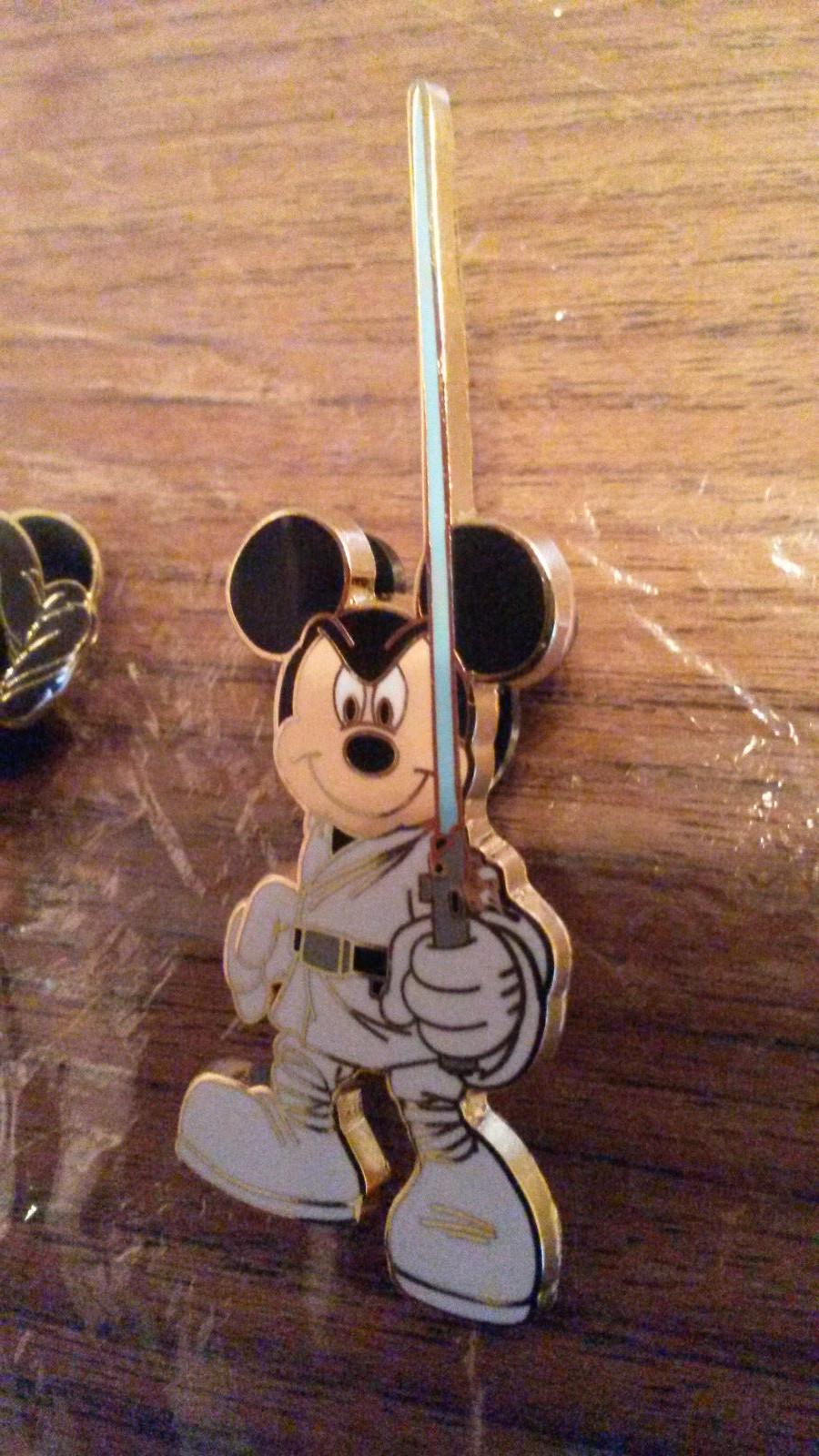 Star Wars Mickey as Luke Skywalker Disney Land Resort Paris Dlrp Dlp 2009 pin