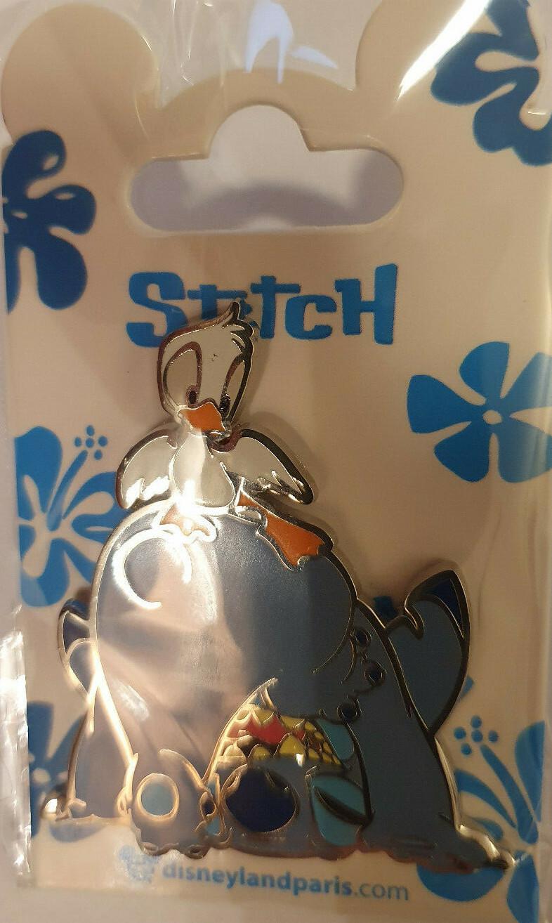 Stitch Bent Over with Duckling (Lilo and Disney Paris Dlrp Dlp 2019 November Pin