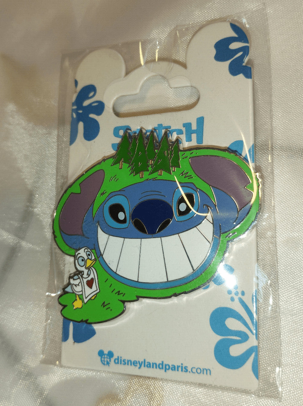 Stitch Duckling Alice's Curious Labyrinth Disney Land Paris DLP May 2023 Pin