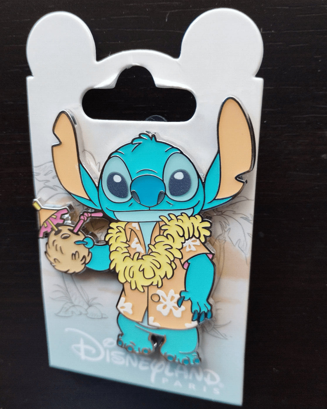 Stitch Hawaiian shirt drinking coconut Disney Land Paris DLP March 2024 Pin