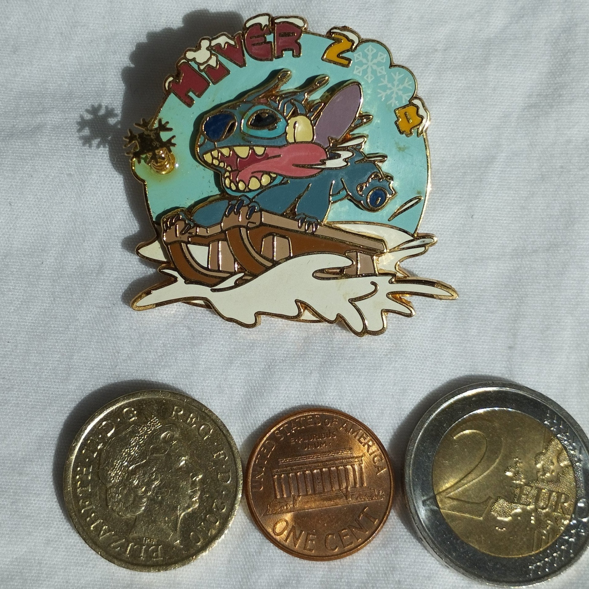 Stitch on Sledge Winter 2004 Pin on Pin LE 1200 DLP Disney Land Paris
