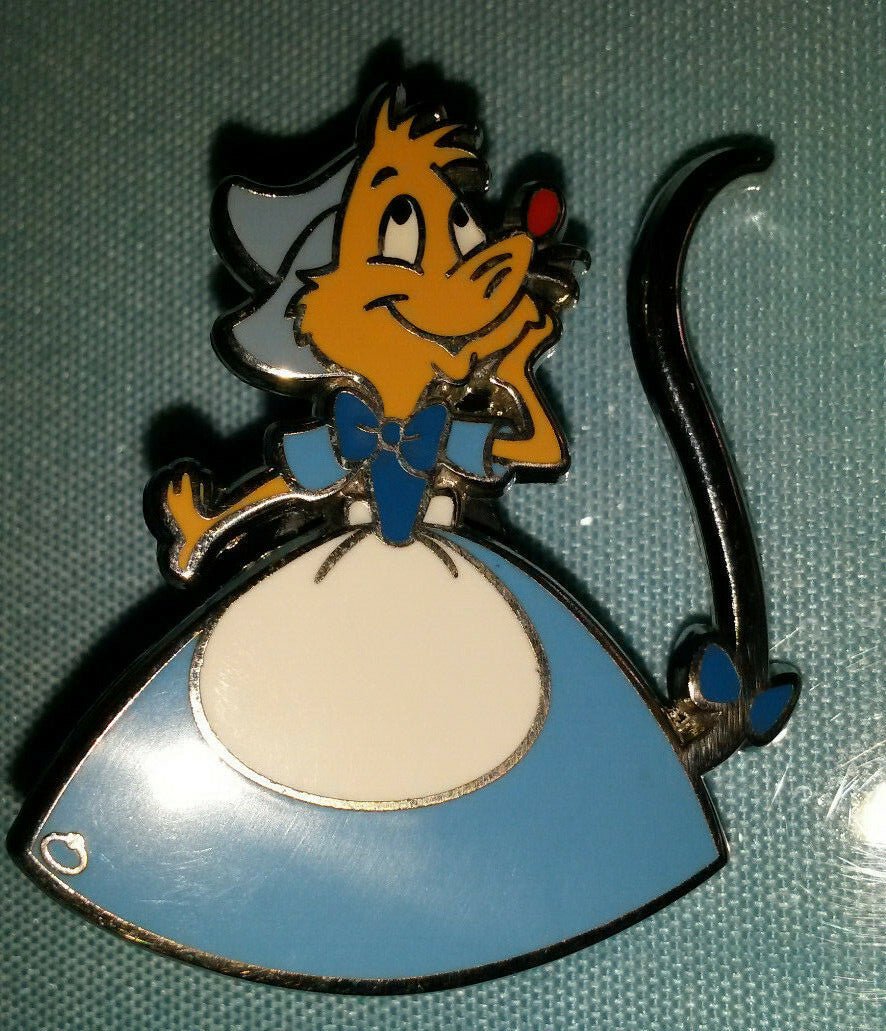 Suzy mouse (Cinderella) Cast Lanyard Series Disney Land Paris Dlrp Dlp 2020 pin