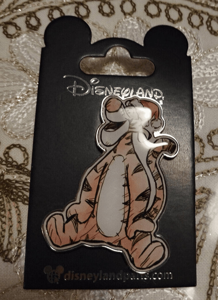 Tigger Sitting and Laughing Christmas Santa Hat Disney L Paris Dlp 2024 Pin