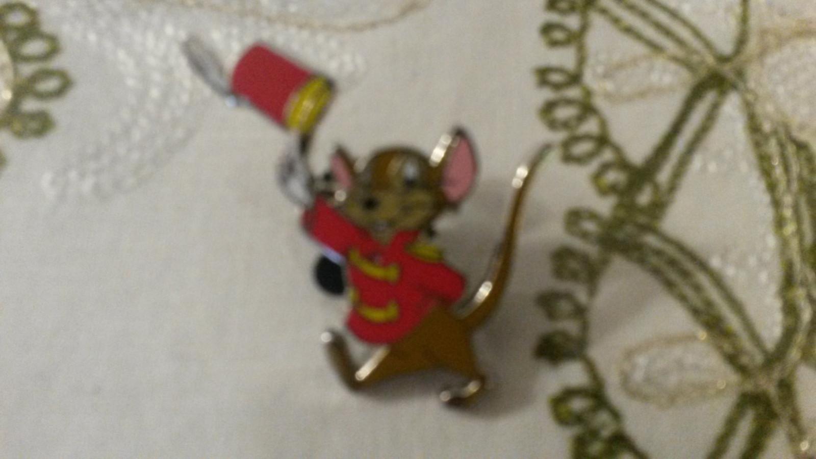 Timothy Q. from Dumbo Cast Lanyard Series 8 Disney Land Paris Dlrp Dlp 2014 pin