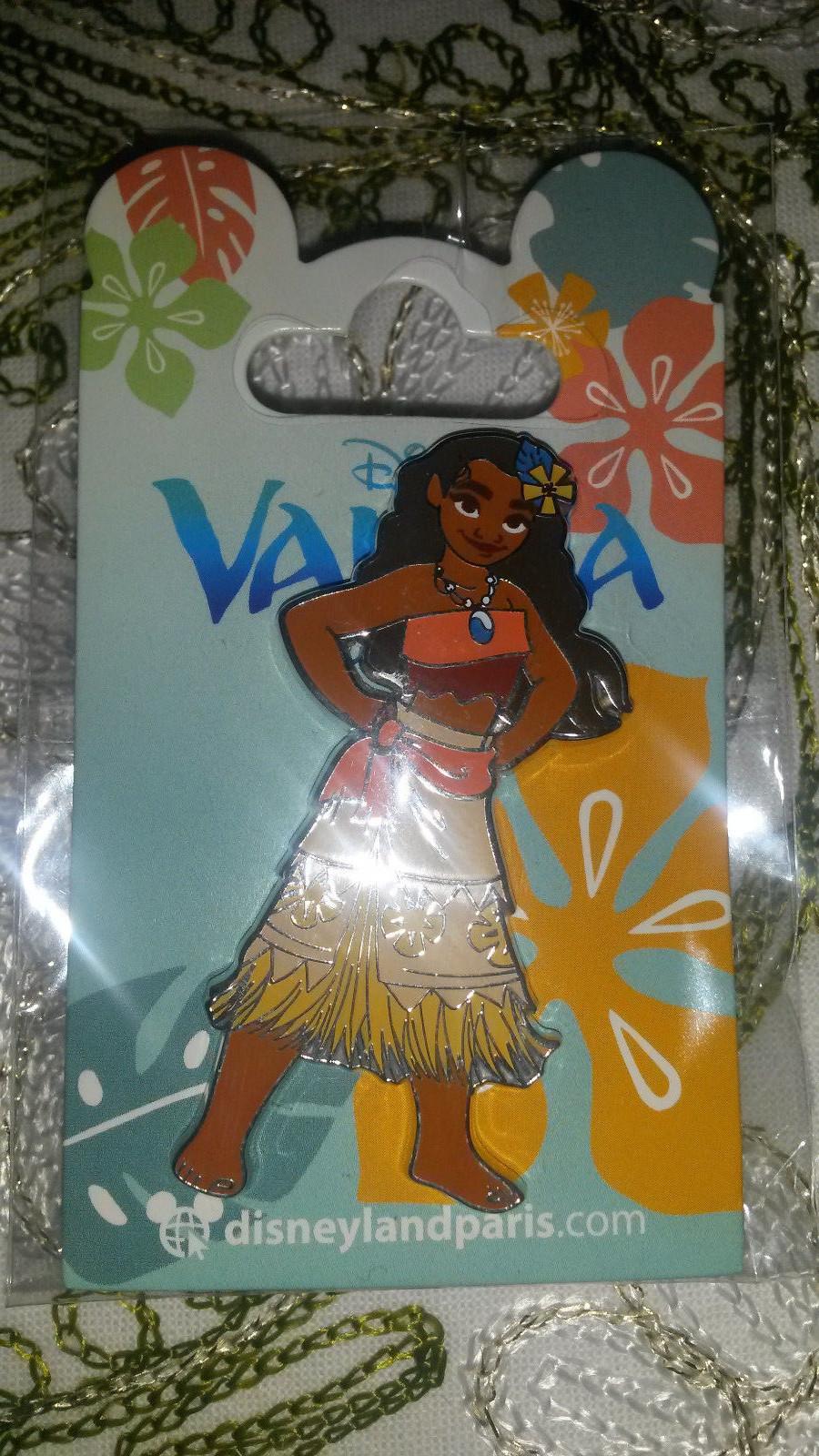 Vaiana / Moana standing posing hands on hips Disney Land Paris Dlrp Dlp 2016 pin