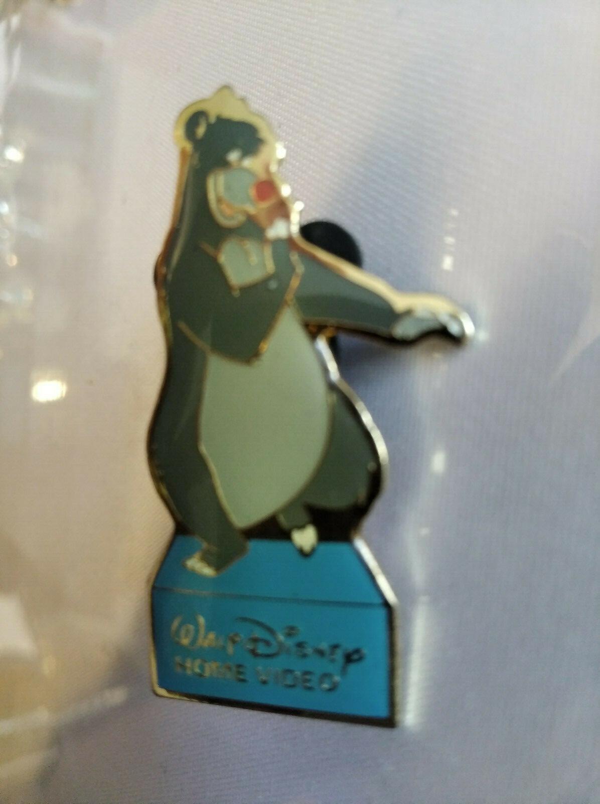 Walt Disney Home Video - The Jungle Book - Baloo bear boxing Disney Pin