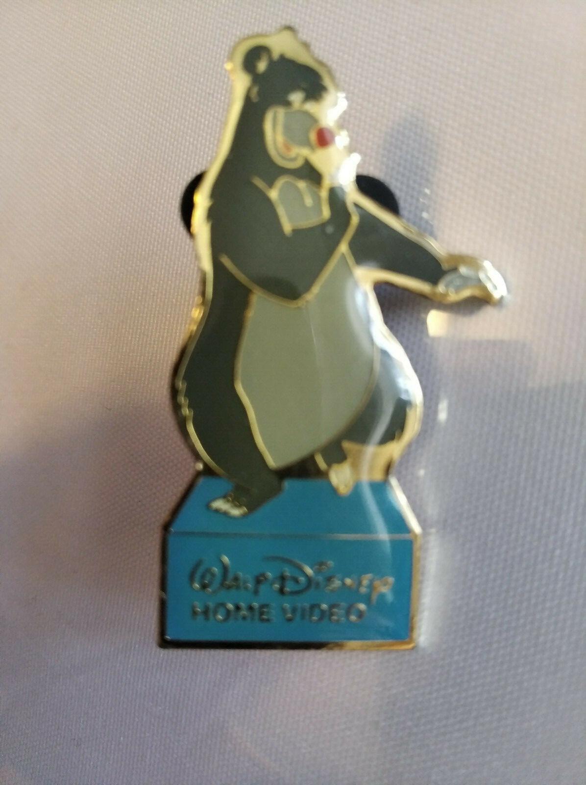 Walt Disney Home Video - The Jungle Book - Baloo bear boxing Disney Pin
