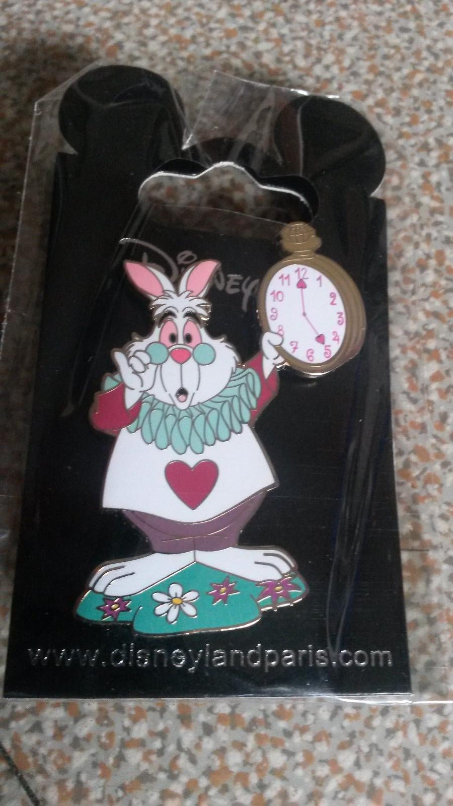White Rabbit w Clock ( Alice in Wonderland ) Disney Land Paris Dlrp Dlp 2011 pin