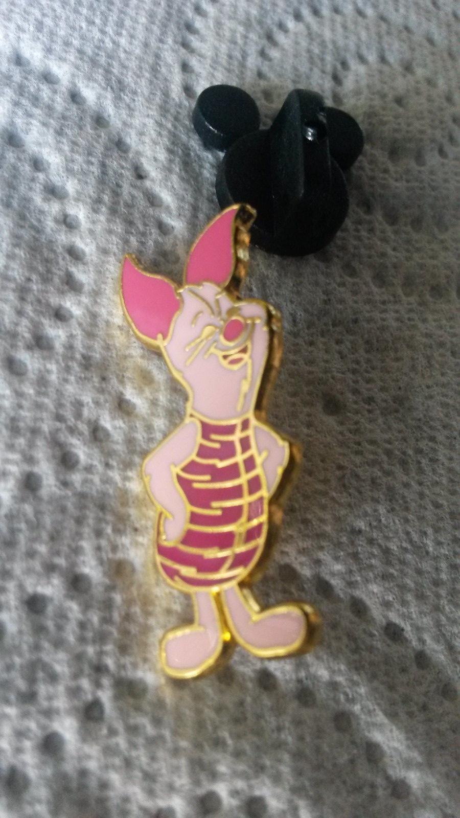 Winnie the Pooh and Friends Set Piglet only Disney Land Paris Dlrp Dlp Pin