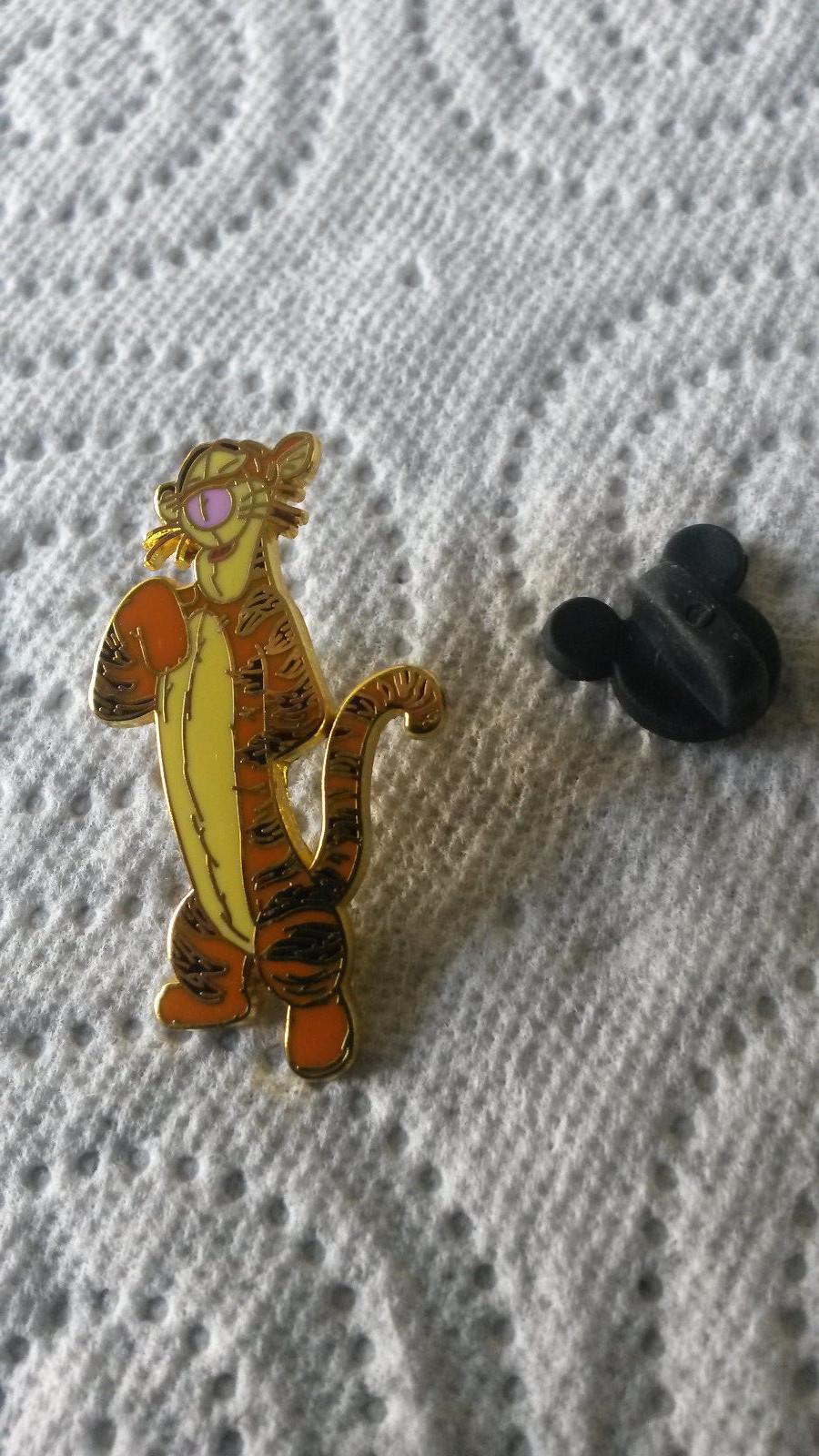 Winnie the Pooh and Friends Set Tigger only Disney Land Paris Dlrp Dlp Pin
